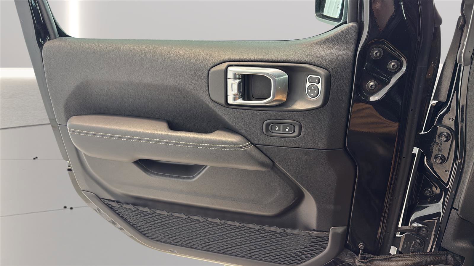 Used 2023 Jeep Wrangler Sahara w/ Cold Weather Group image 23