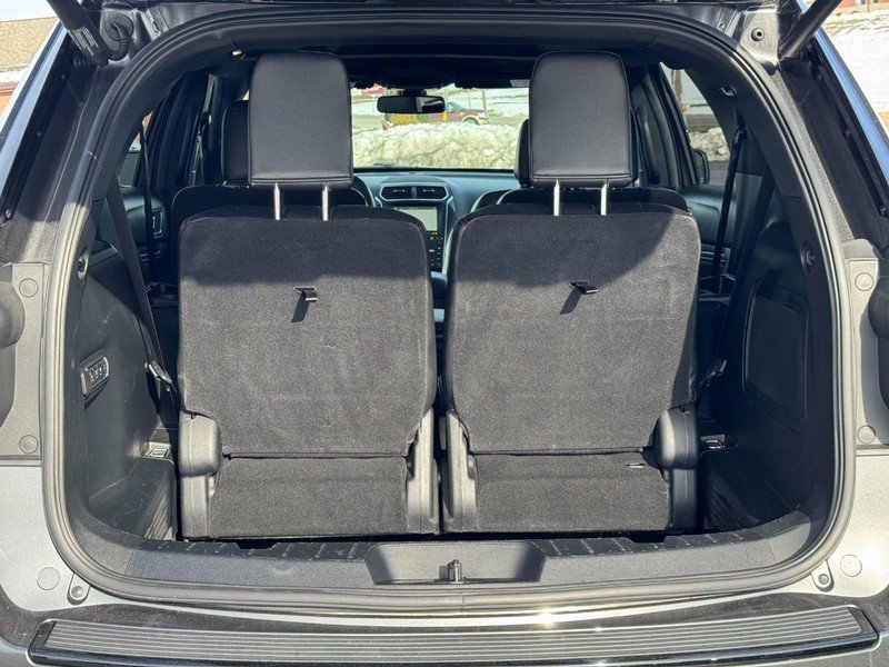 Used 2018 Ford Explorer Sport w/ Equipment Group 401A image 4