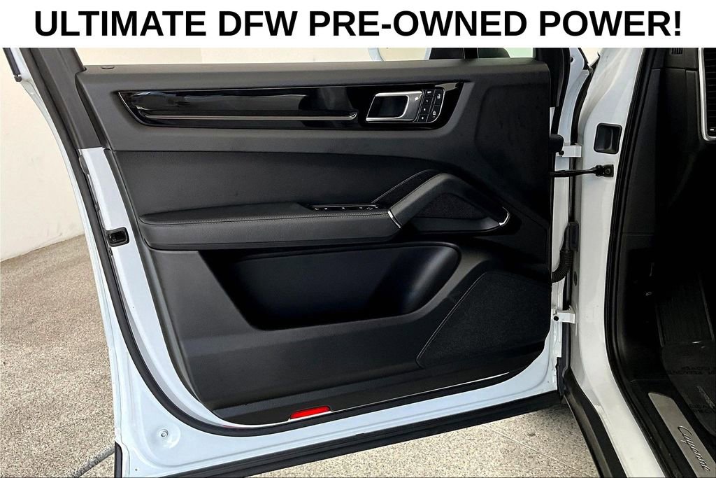 Used 2023 Porsche Cayenne AWD/4WD image 22
