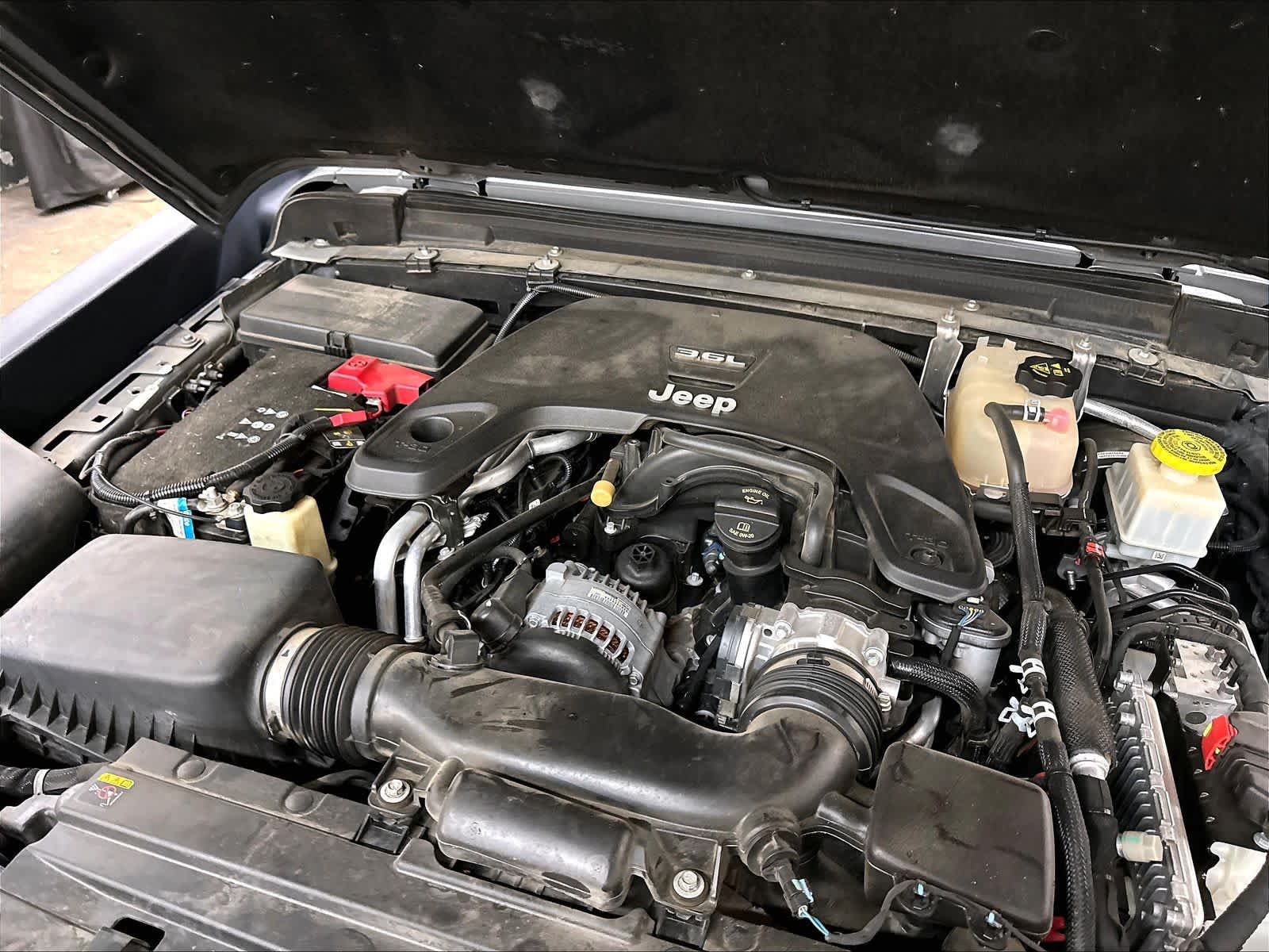 Used 2021 Jeep Gladiator Sport AWD/4WD image 34