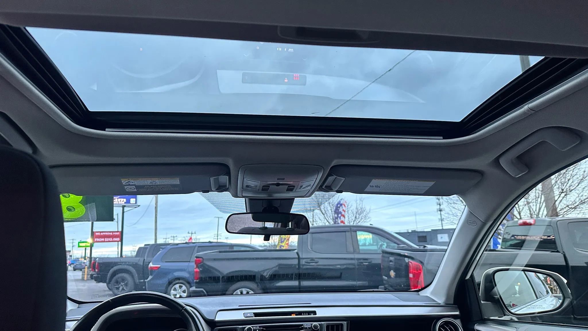 Used 2018 Toyota RAV4 XLE image 14