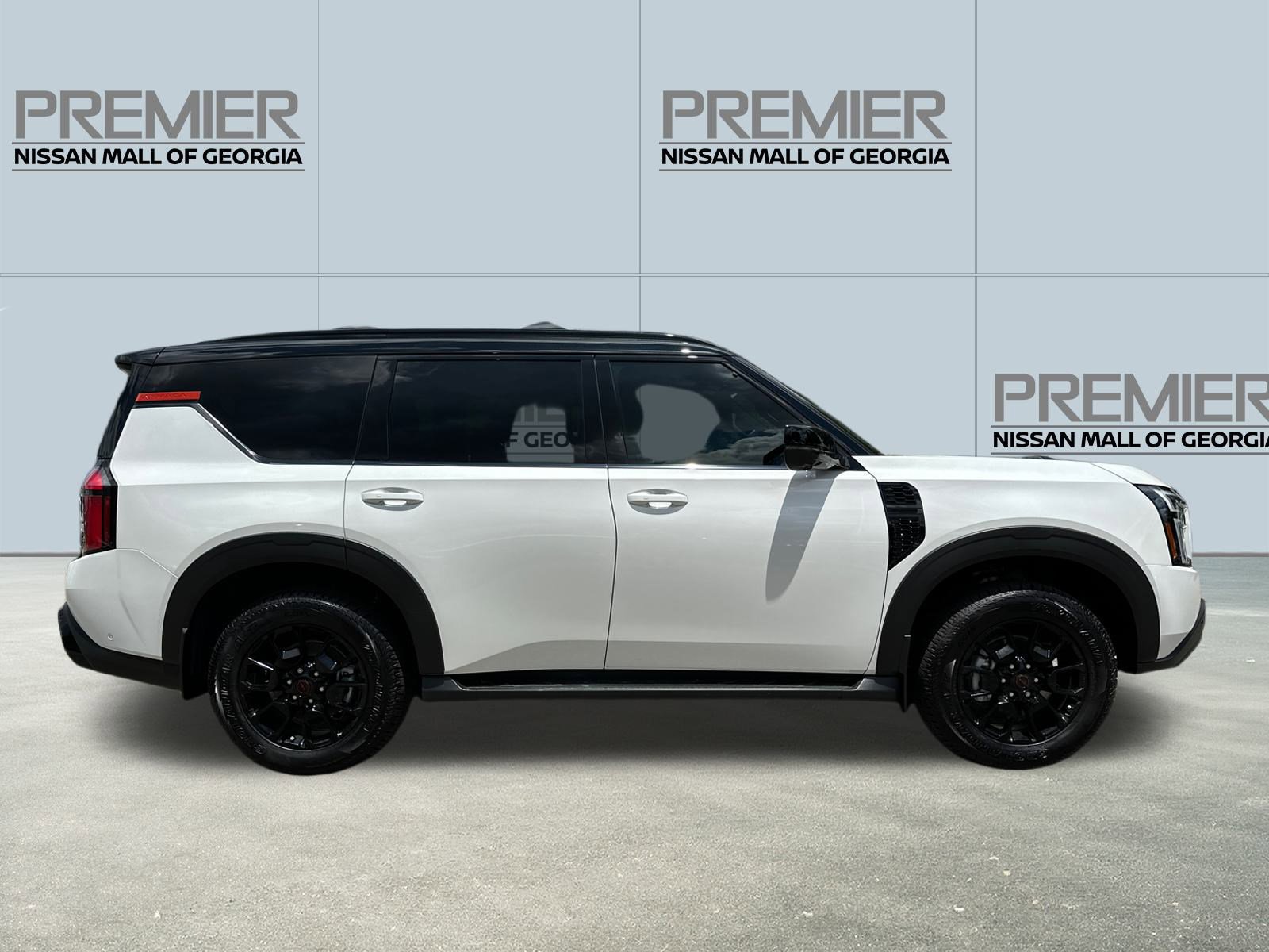 New 2025 Nissan Armada PRO-4X AWD/4WD image 4