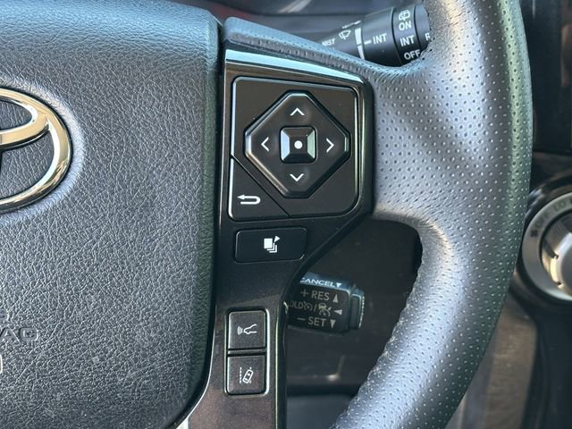 Used 2020 Toyota 4Runner Venture w/ Moonroof Package image 14