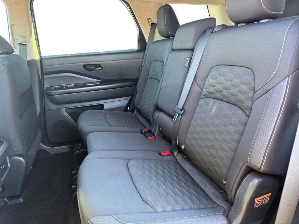 Certified 2024 Nissan Pathfinder SV image 14