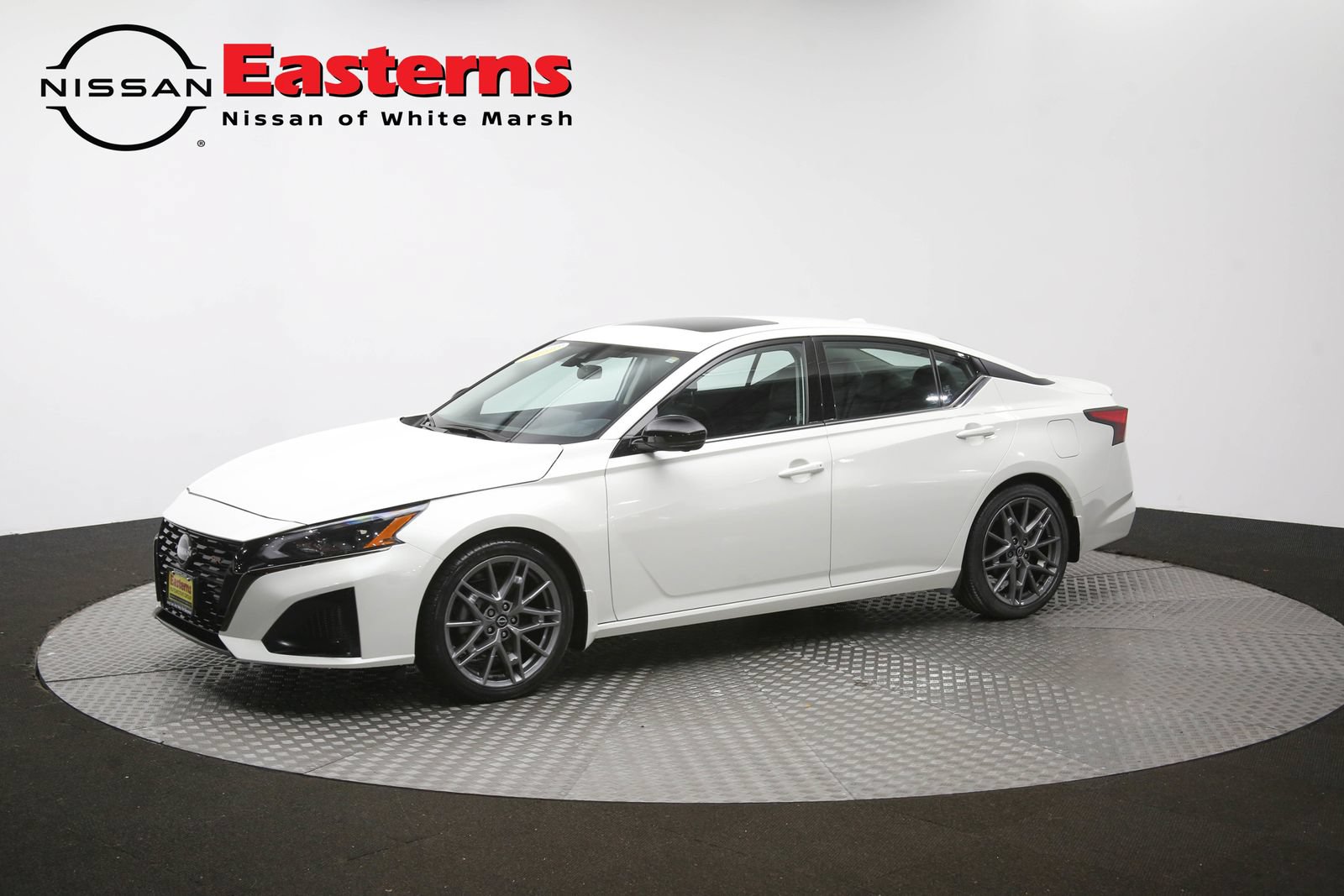 Used 2024 Nissan Altima 2.0 SR FWD image 55