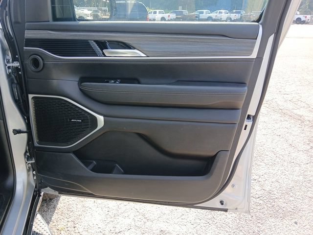 Used 2024 Jeep Wagoneer L Series II w/ Flexible Seating Group AWD/4WD image 33