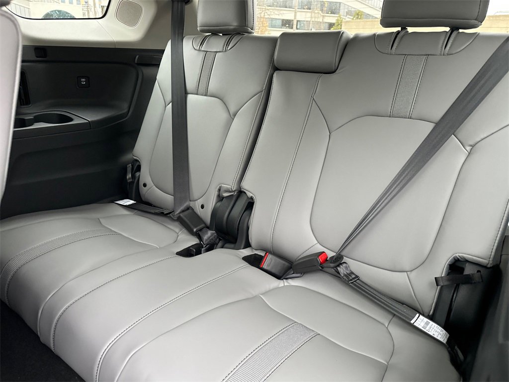 New 2025 Honda Pilot Touring image 17