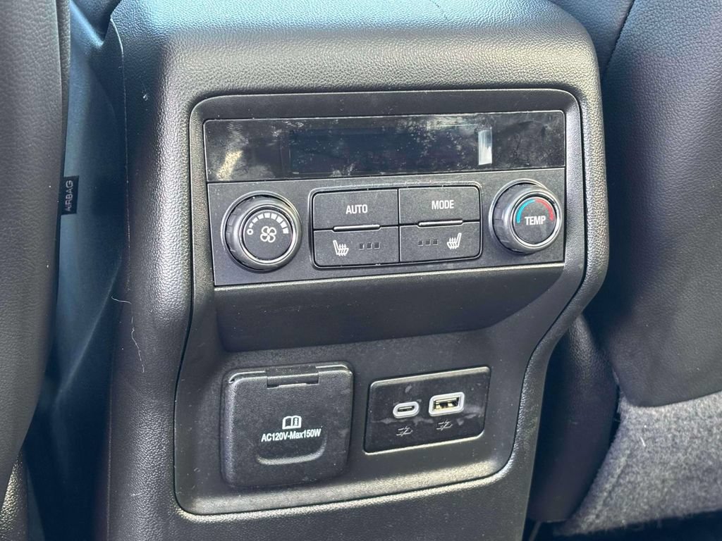 Used 2023 GMC Acadia Denali w/ Denali Technology Package AWD/4WD image 29