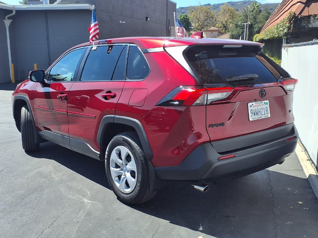 Certified 2025 Toyota RAV4 LE FWD image 7