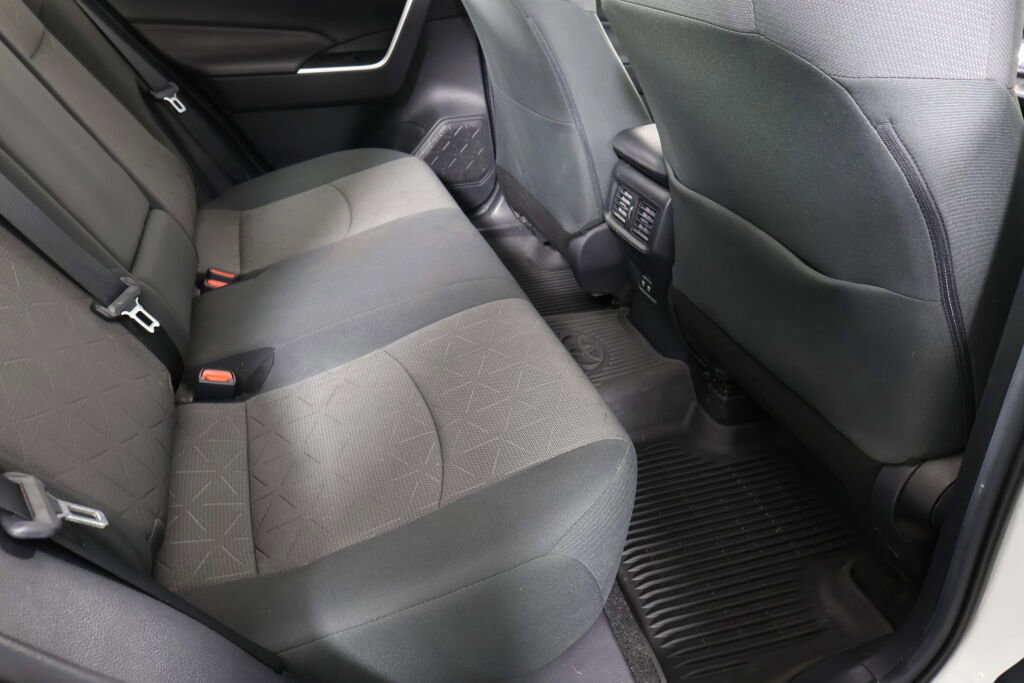 Used 2020 Toyota RAV4 XLE w/ All Weather Liner Package image 22