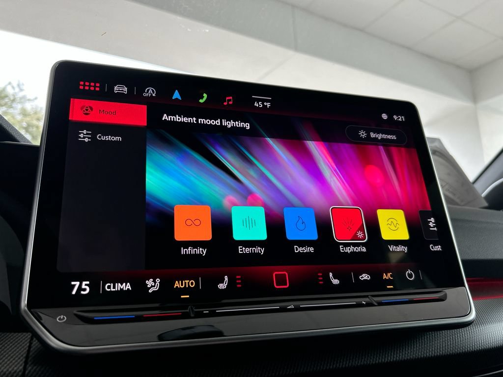 New 2026 Volkswagen GTI SE FWD image 24