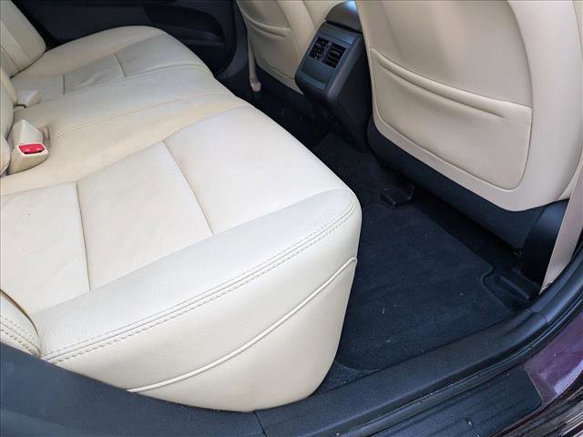 Used 2017 Toyota Avalon Touring image 18