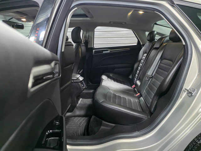 Used 2016 Ford Fusion SE w/ Equipment Group 202A image 15