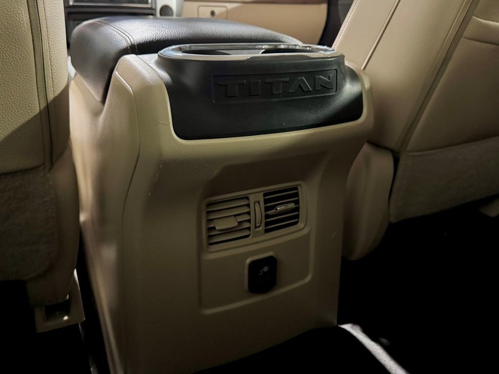 Used 2016 Nissan Titan SL image 27