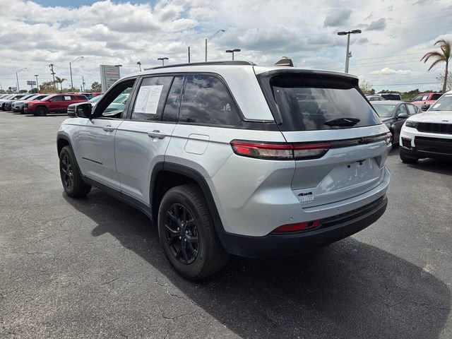Certified 2024 Jeep Grand Cherokee Altitude image 8