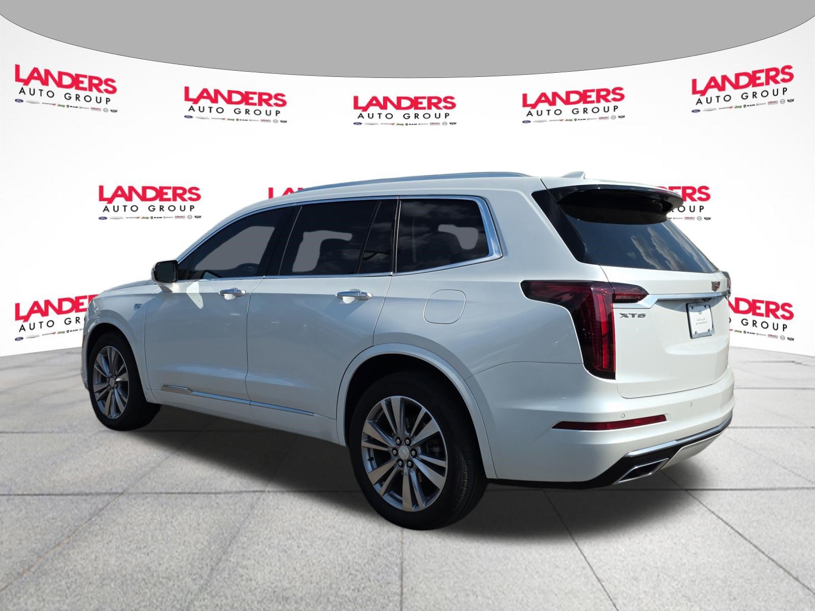 Used 2023 Cadillac XT6 Premium Luxury FWD image 5