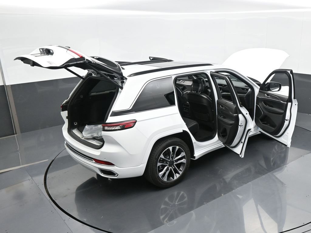 Used 2024 Jeep Grand Cherokee Overland w/ Luxury Tech Group IV image 71