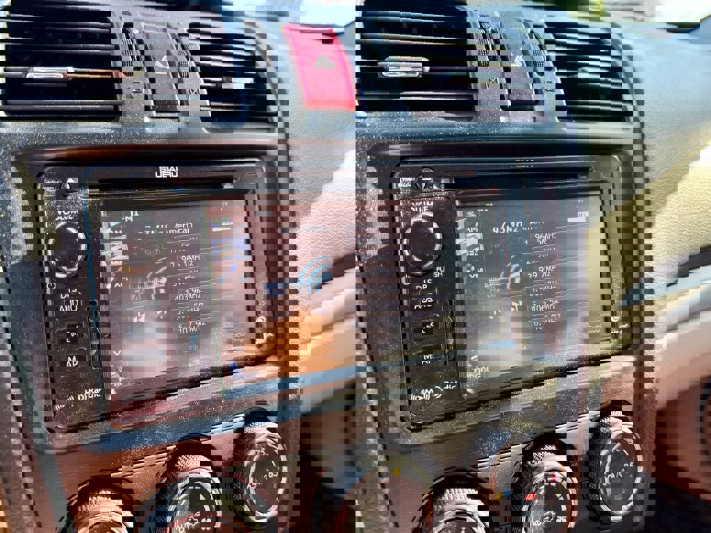 Used 2014 Subaru Crosstrek 2.0i Limited AWD/4WD image 22