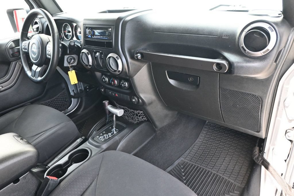 Used 2015 Jeep Wrangler Sport w/ Quick Order Package 24S AWD/4WD image 7