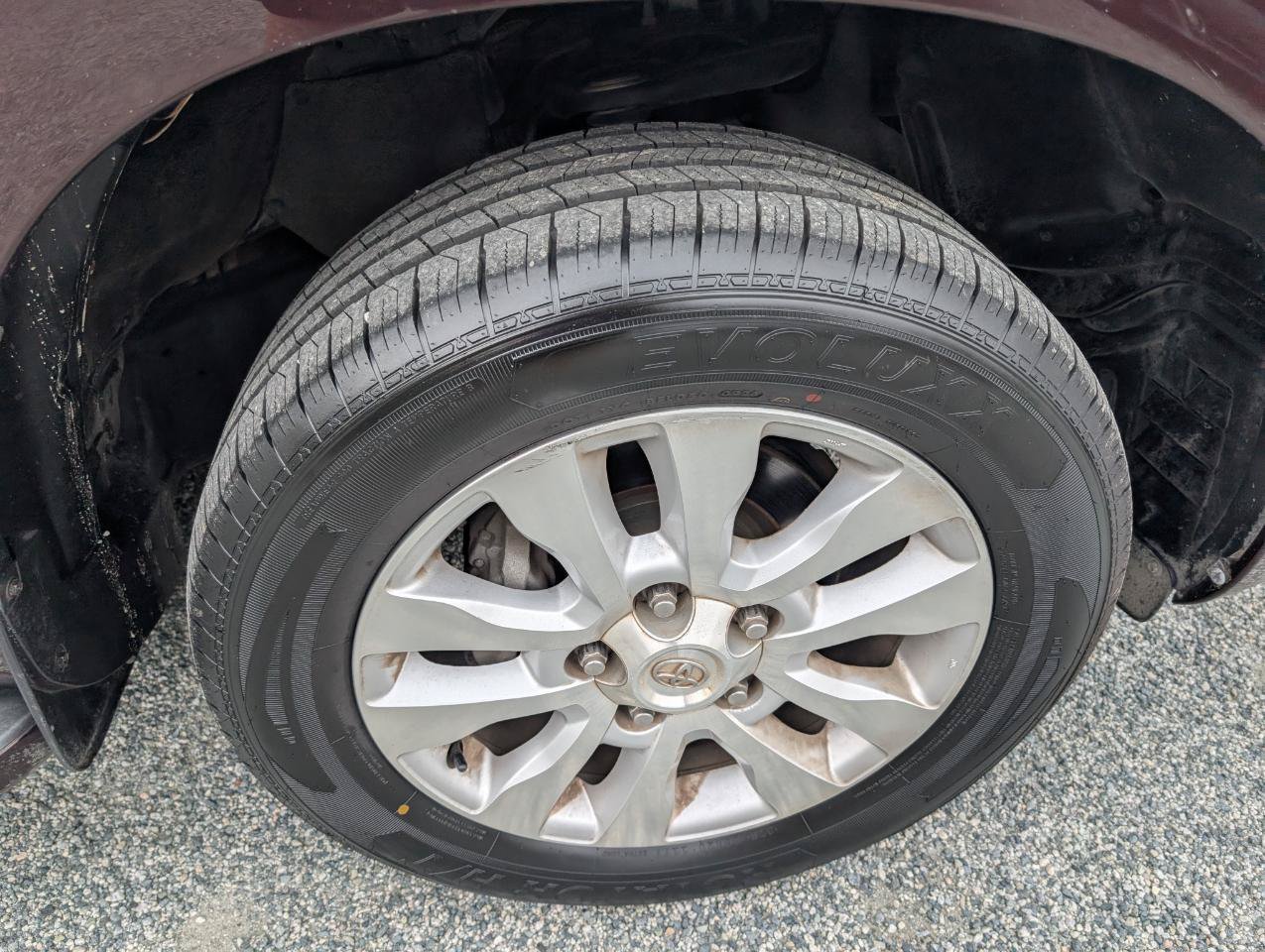 Used 2014 Toyota Sequoia Platinum RWD image 9