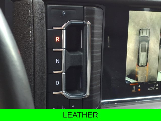 Used 2023 GMC Yukon Denali w/ Denali Reserve Package RWD image 15