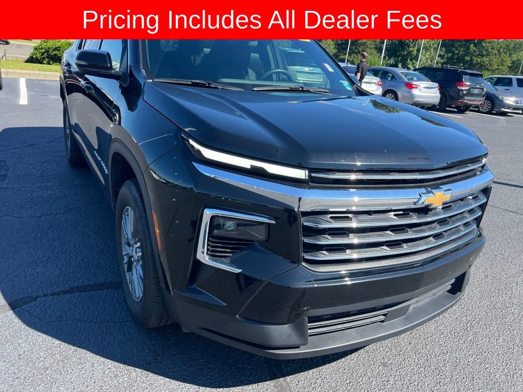 Used 2024 Chevrolet Traverse LT w/ Trailering Package AWD/4WD image 12