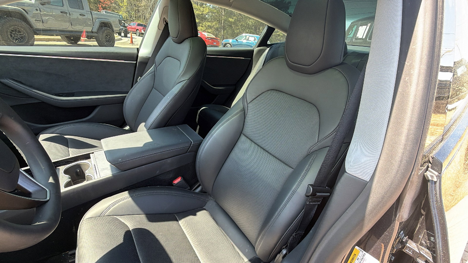 Used 2025 Tesla Model 3 Long Range image 17