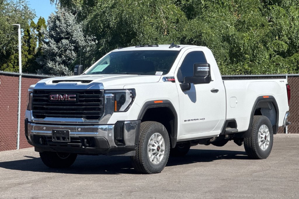 Used 2025 GMC Sierra 2500 Pro w/ 1SA Pro Safety Plus Package AWD/4WD image 11
