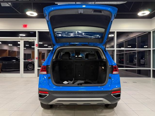 Used 2022 Volkswagen Taos SE image 31