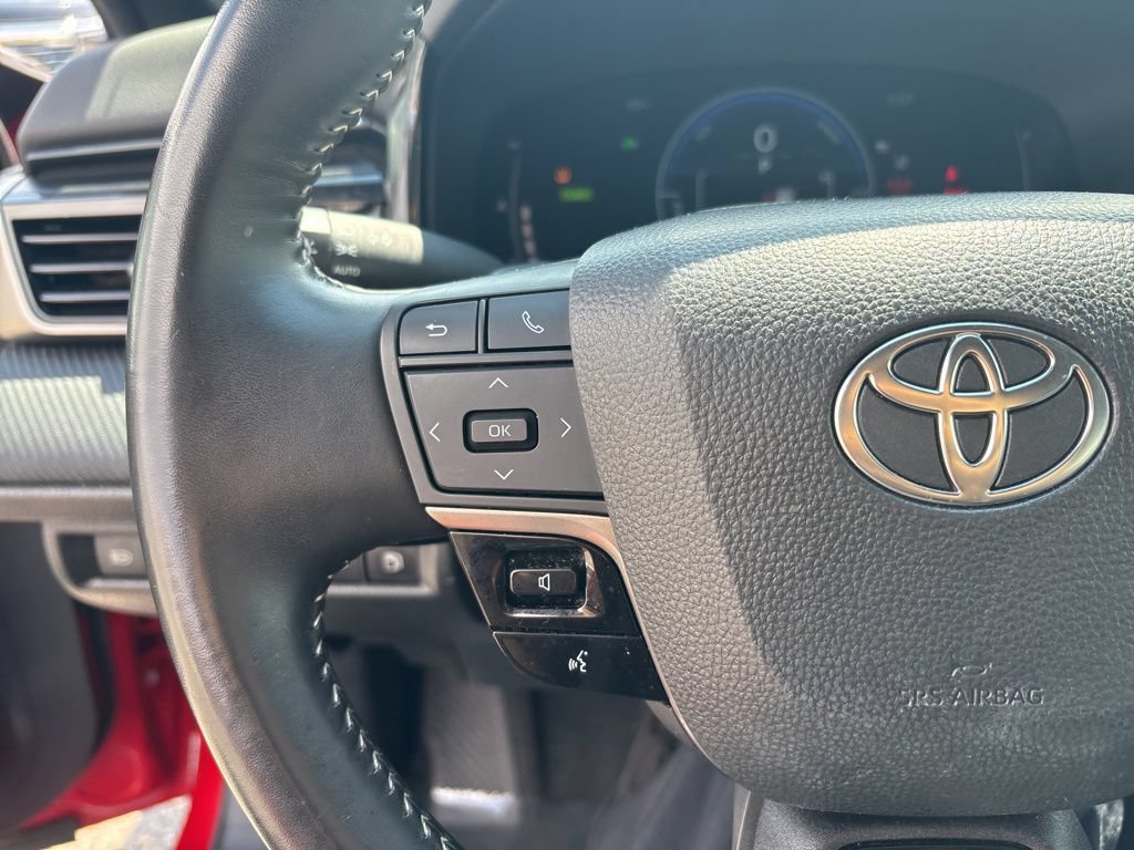 Used 2025 Toyota Camry SE FWD image 22