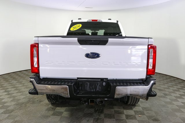Used 2024 Ford F350 XLT image 10