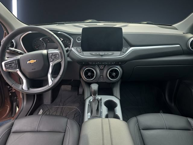 Used 2023 Chevrolet Blazer LT w/ Midnight/Sport Edition FWD image 10