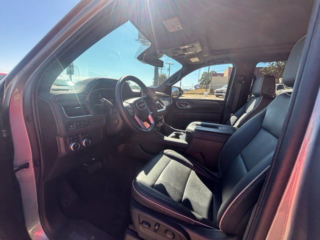 Used 2024 GMC Yukon SLT w/ SLT Premium Package AWD/4WD image 11