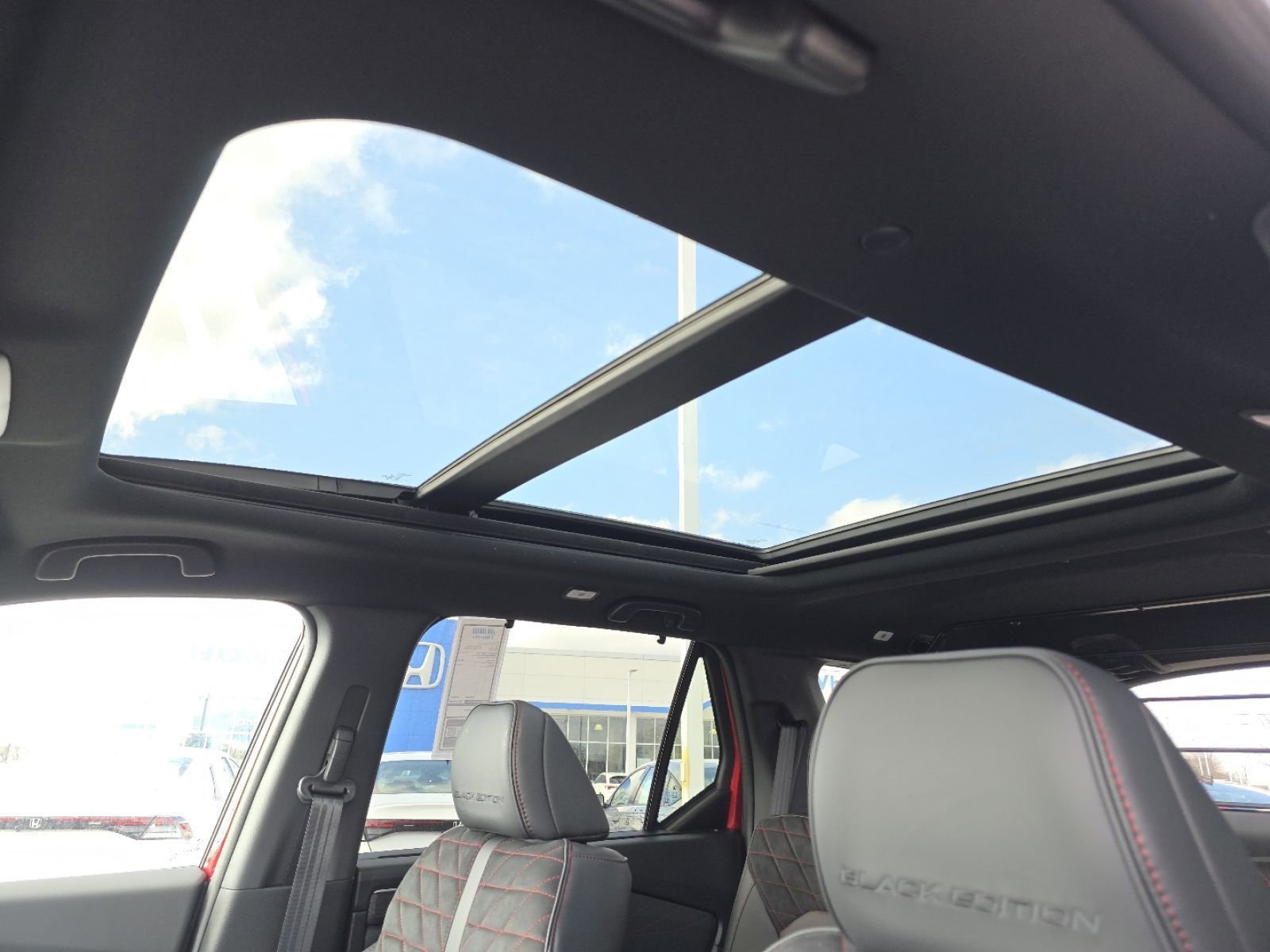 New 2026 Honda Pilot Black Edition image 4