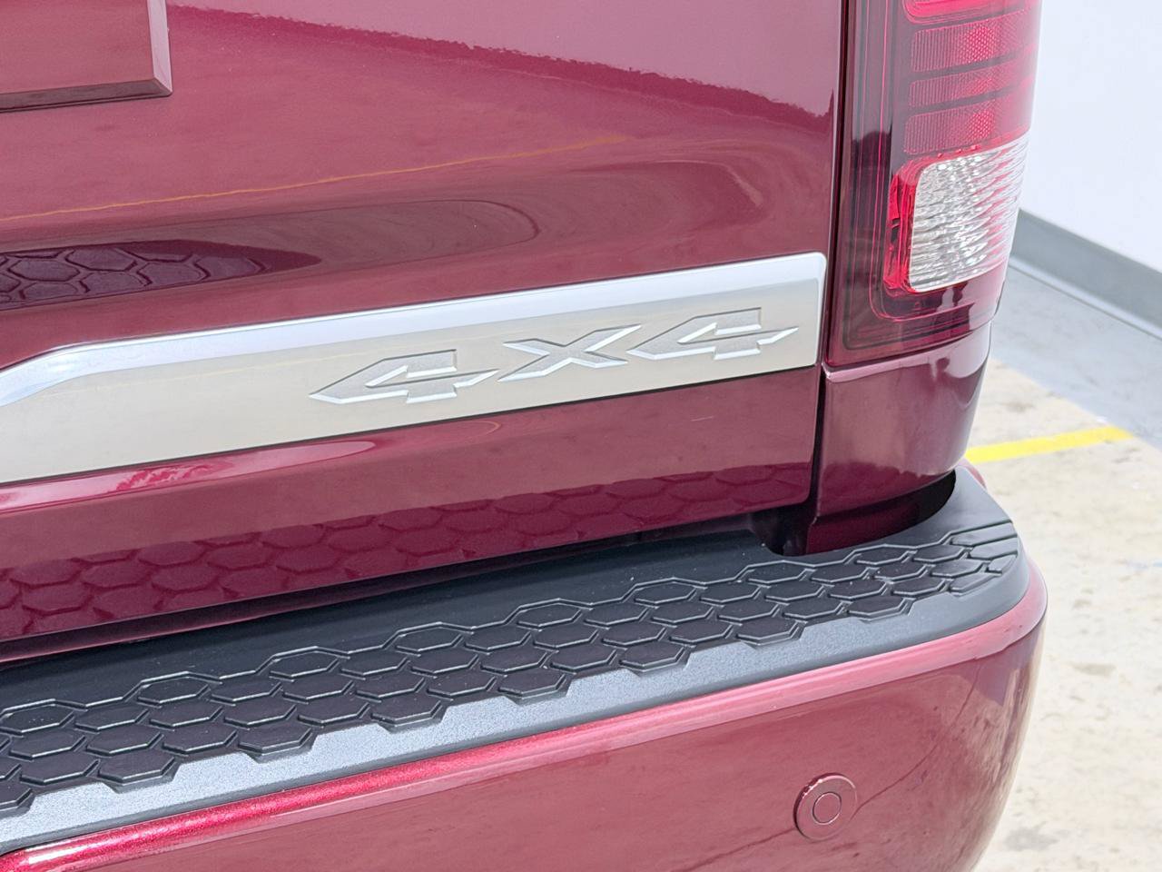 Used 2018 RAM 1500 Limited AWD/4WD image 25