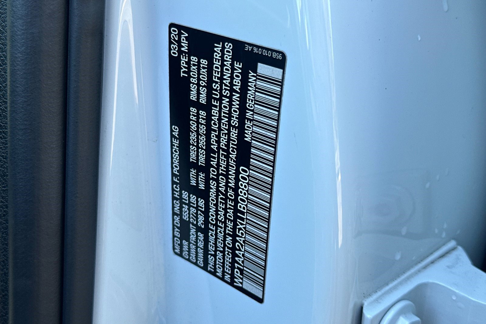 Used 2020 Porsche Macan image 39