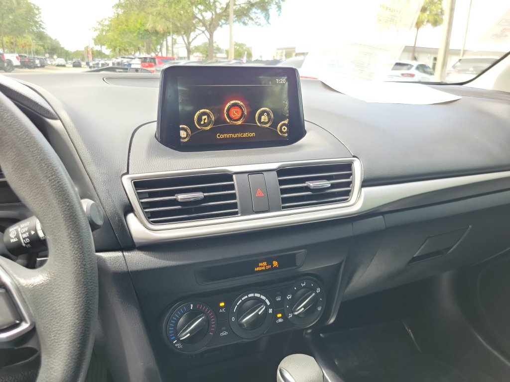 Used 2017 MAZDA MAZDA3 Sport FWD image 18