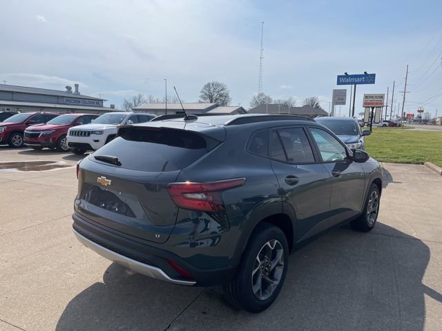 New 2026 Chevrolet Trax LT w/ Sunroof Package FWD image 5