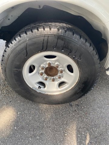 Used 2018 Chevrolet Express 2500 image 28