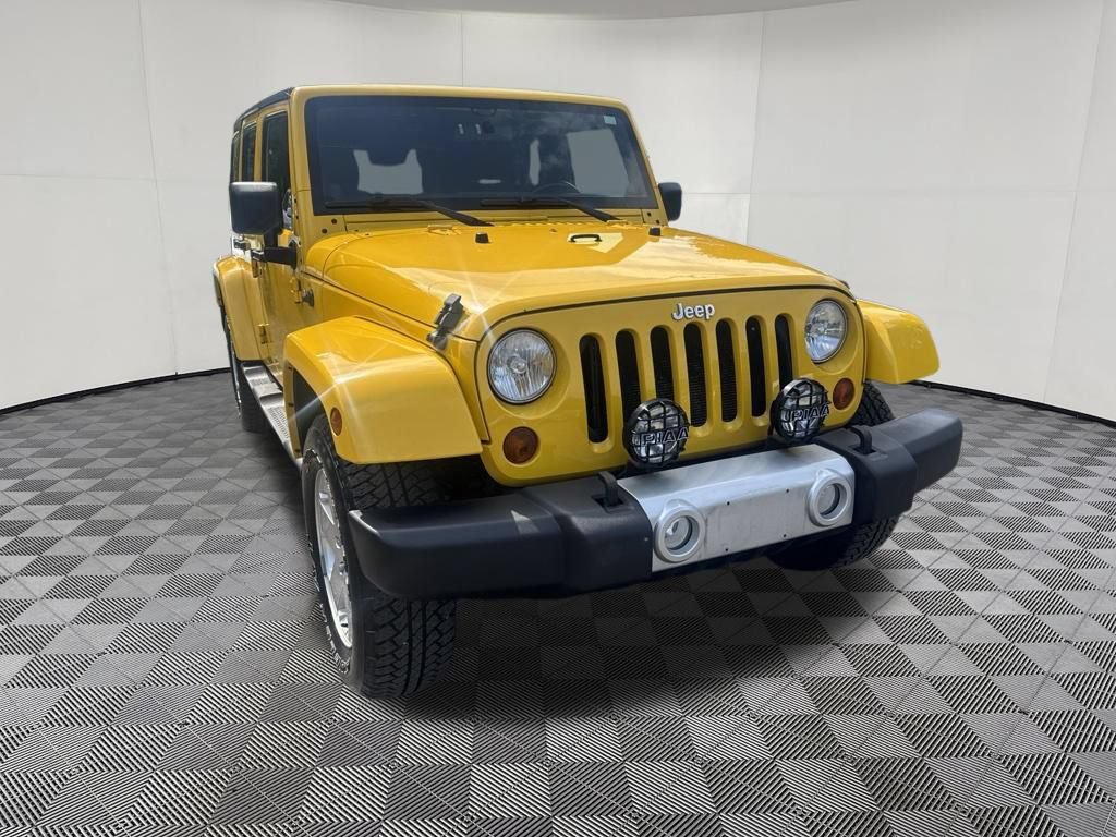 Used 2011 Jeep Wrangler Unlimited Sahara w/ Dual Top Group AWD/4WD image 4