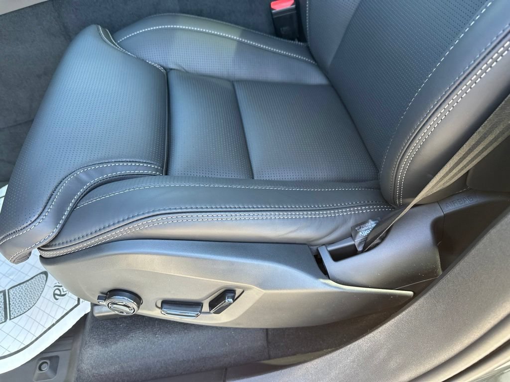 New 2027 Volvo XC90 B6 Ultra AWD/4WD image 24