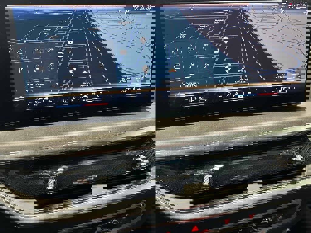 Used 2026 BMW X5 xDrive50e image 28