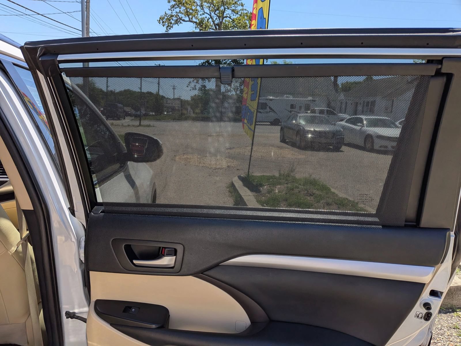Used 2019 Toyota Highlander XLE AWD/4WD image 43