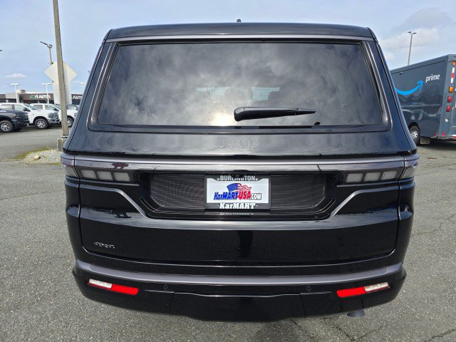 New 2026 Jeep Grand Wagoneer Limited AWD/4WD image 4