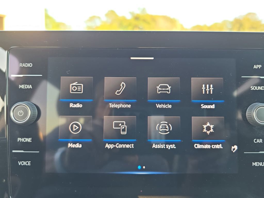 Used 2025 Volkswagen Taos SE AWD/4WD image 36