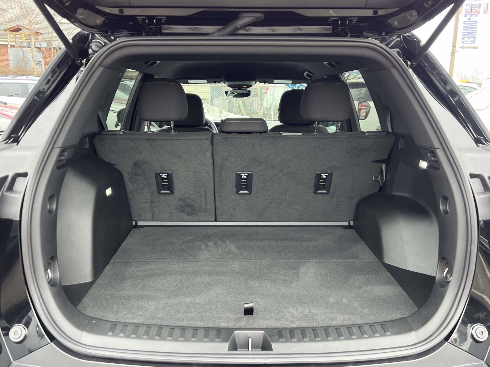 Certified 2025 Chevrolet Equinox LT w/ Safety and Technology Package image 7