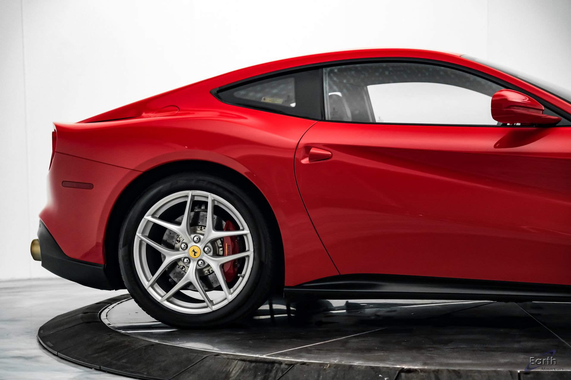 Used 2017 Ferrari F12 Berlinetta RWD image 19