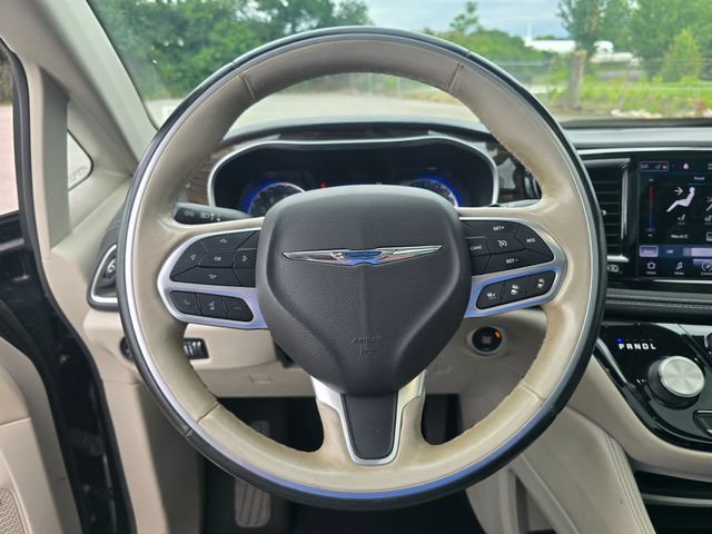 Used 2021 Chrysler Pacifica Limited w/ Premium & Safety Sphere Group AWD/4WD image 28