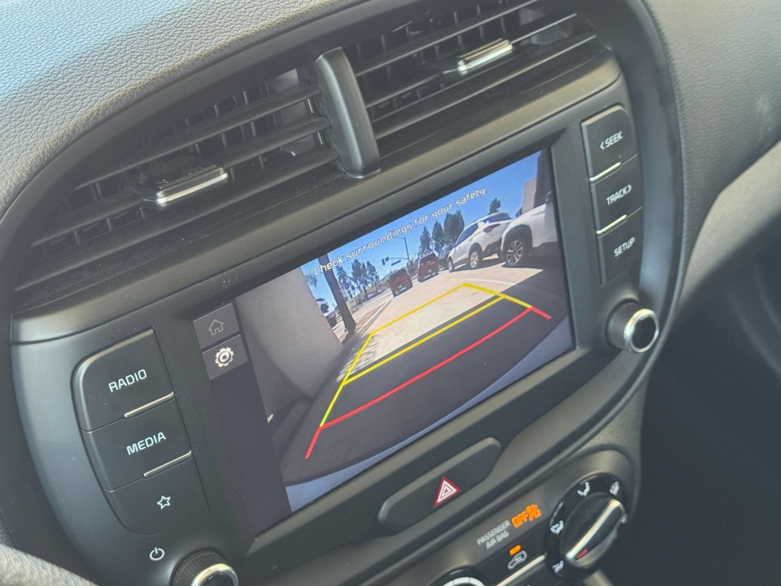 Used 2025 Kia Soul LX w/ LX Technology Package FWD image 22