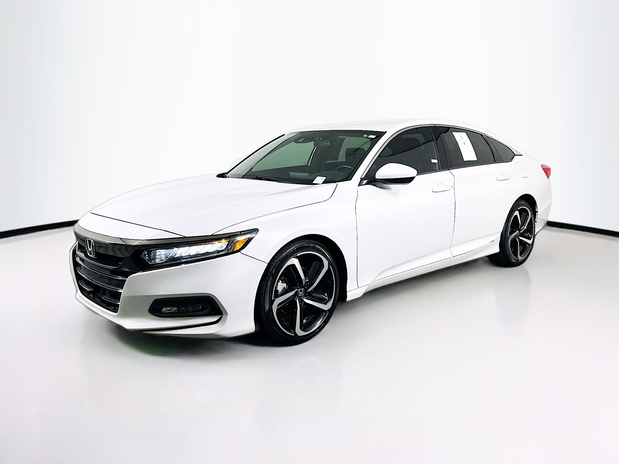 Used 2020 Honda Accord Sport image 3